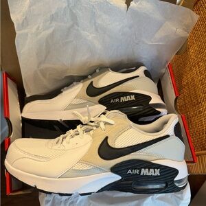 Nike Air Max Excee Men's Sneakers - White and Black